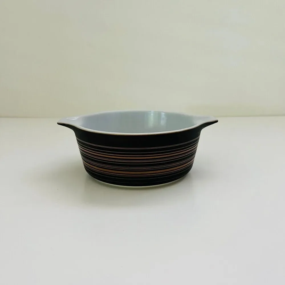 PYREX Terra Striped Matte Brown White Center 472 Casserole Dish 1 1/2 Pt
